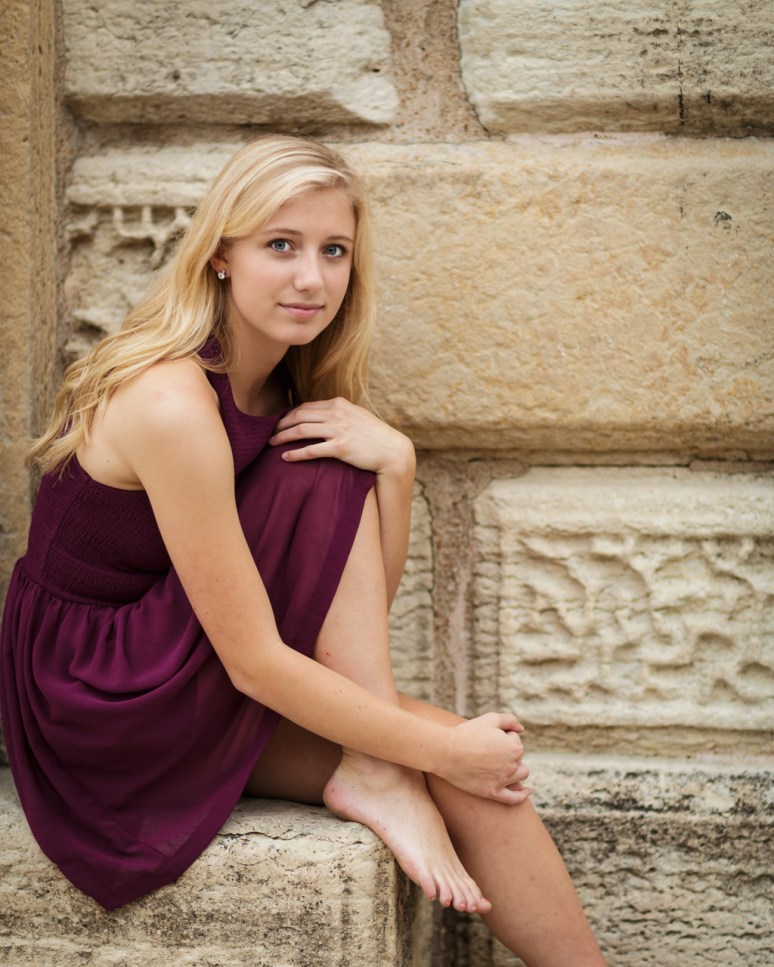 https://portrait-blog.josephinehavlak.com/wp-content/uploads/2014/02/saint-louis-senior-portrait-photographer-tower-grove-park-02.jpg?w=774&amp;h=968