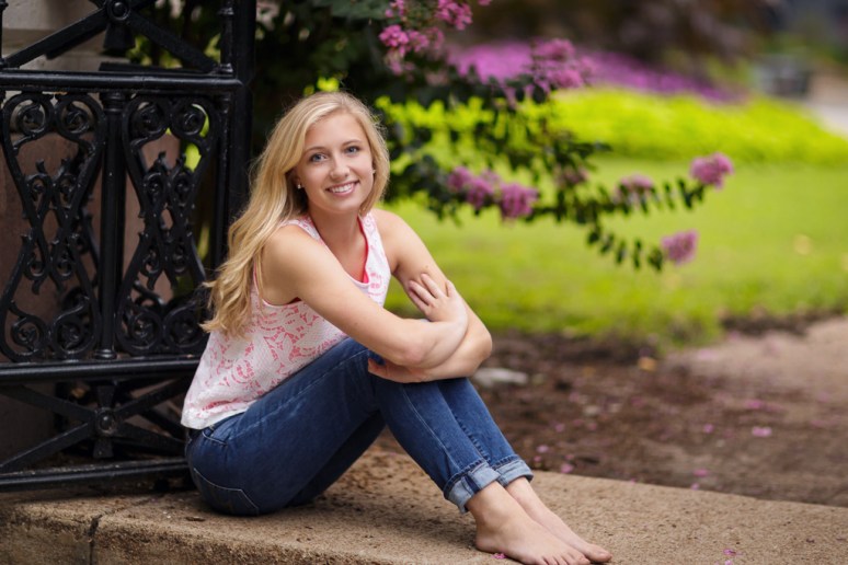 https://portrait-blog.josephinehavlak.com/wp-content/uploads/2014/02/saint-louis-senior-portrait-photographer-tower-grove-park-09.jpg?w=774&amp;h=516