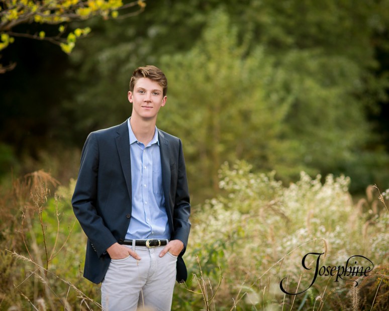 saint-louis-senior-portrait-photographer-john-burroughs-forest-park-with-dog-1