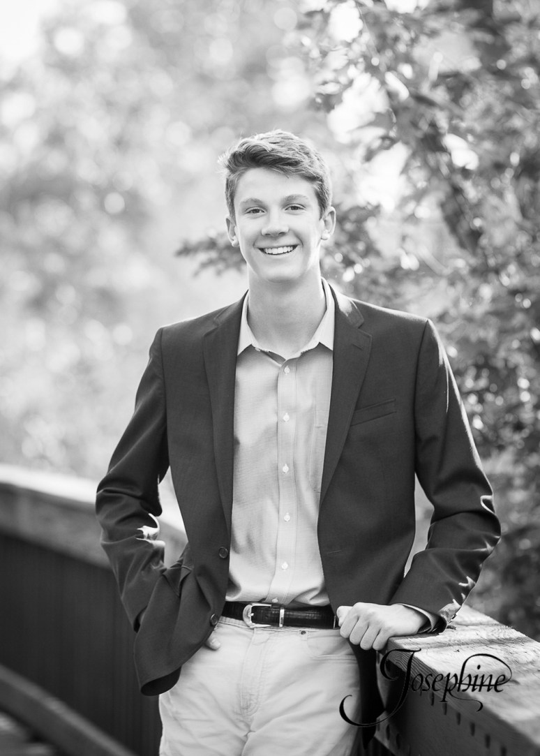 saint-louis-senior-portrait-photographer-john-burroughs-forest-park-with-dog-3